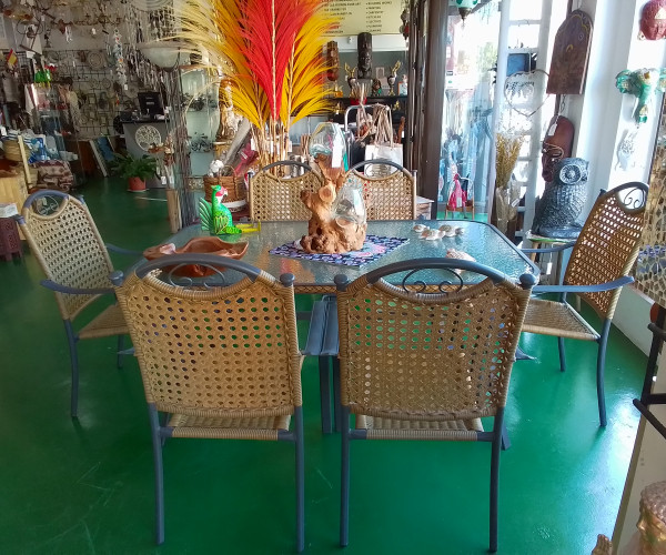 Conjunto mesa y 6 sillas-1